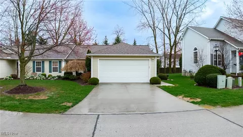 3871 Dartford Ln, Medina, OH 44256