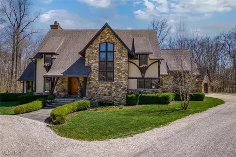 7310 Valley View Rd, Hudson, OH 44236