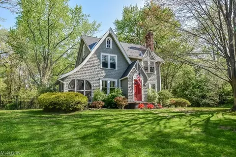 6747 Fulton Dr NW, Canton, OH 44718