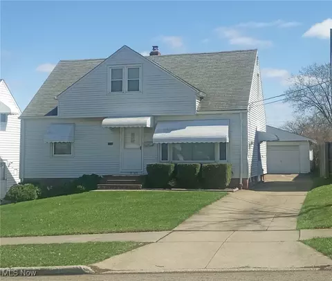 5373 E 132nd St, Garfield Heights, OH 44125