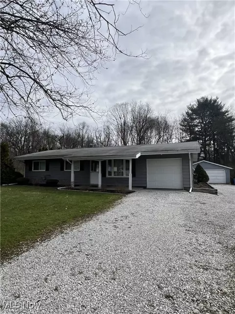 5675 Overture Way, New Franklin, OH 44216