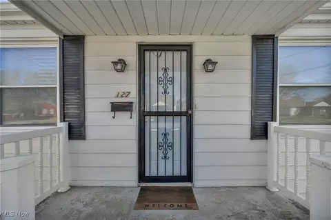127 Dilworth St, Elyria, OH 44035 photo 5