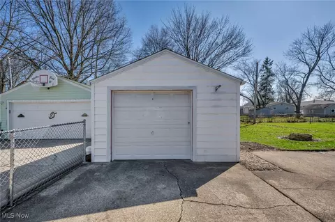 127 Dilworth St, Elyria, OH 44035 photo 7