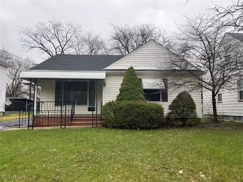 105 Nordham Dr, Bedford, OH 44146