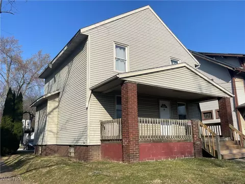 1343 Maple Ave NE, Canton, OH 44705 photo 2