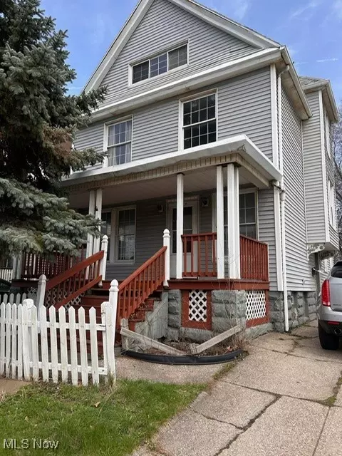 3579 Independence Rd, Cleveland, OH 44105