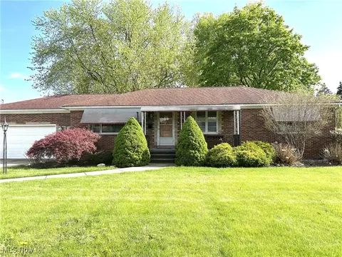 42605 Grandview Dr, Elyria, OH 44035