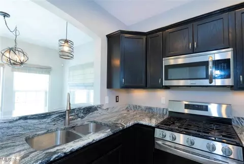 Kitchen - 314 Lakewick Ln, Willowick, OH 44095 photo 3 of 3