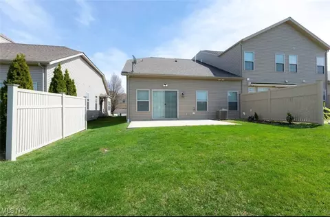 Exterior - 314 Lakewick Ln, Willowick, OH 44095 photo 3 of 6