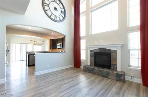 Living - 314 Lakewick Ln, Willowick, OH 44095 photo 7 of 7