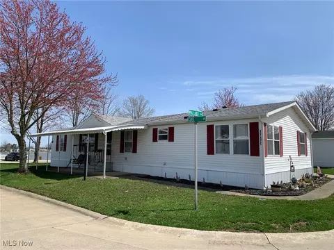 237 Gull Dr, Elyria, OH 44035