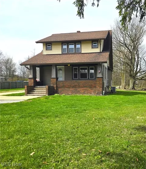 8626 Ridge Rd, North Royalton, OH 44133