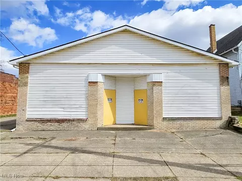 532 Clarendon Ave NW, Canton, OH 44708 photo 2