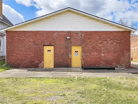 532 Clarendon Ave NW, Canton, OH 44708 photo 5