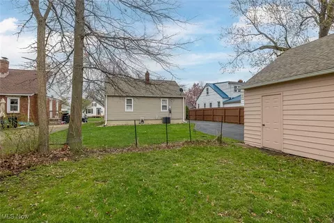 222 Brandtson Ave, Elyria, OH 44035 photo 38