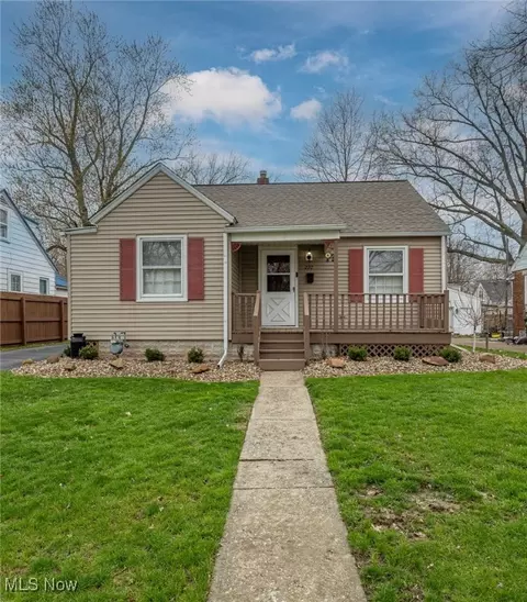 222 Brandtson Ave, Elyria, OH 44035