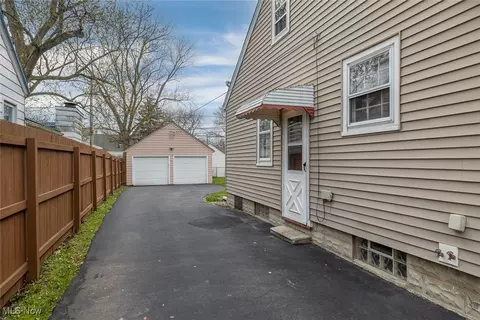222 Brandtson Ave, Elyria, OH 44035 photo 34