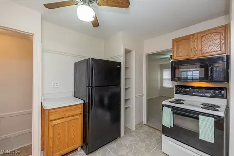 222 Brandtson Ave, Elyria, OH 44035 photo 7