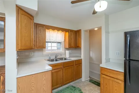 222 Brandtson Ave, Elyria, OH 44035 photo 6