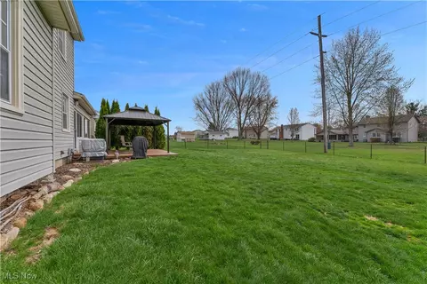 Exterior - 159 Mayflower Dr, Boardman, OH 44512 photo 9 of 10