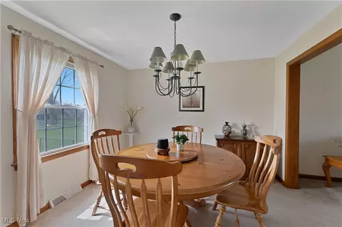 Dining - 159 Mayflower Dr, Boardman, OH 44512 photo 4 of 4