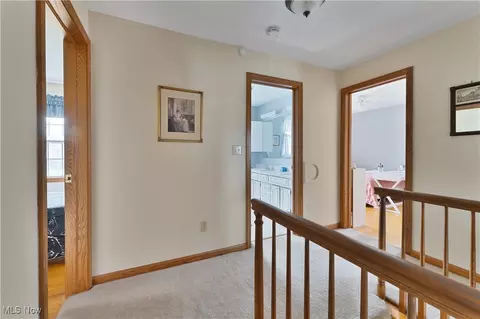 Entry Way - 159 Mayflower Dr, Boardman, OH 44512 photo 2 of 3