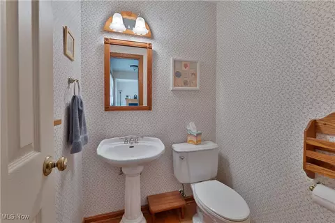 Bath - 159 Mayflower Dr, Boardman, OH 44512 photo 1 of 3