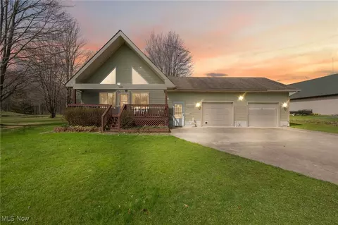 1161 Fortier Rd, Geneva, OH 44041