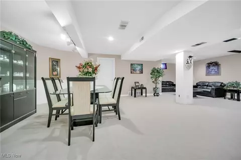 Dining - 6722 Silvermound Dr, Mentor, OH 44060 photo 4 of 5