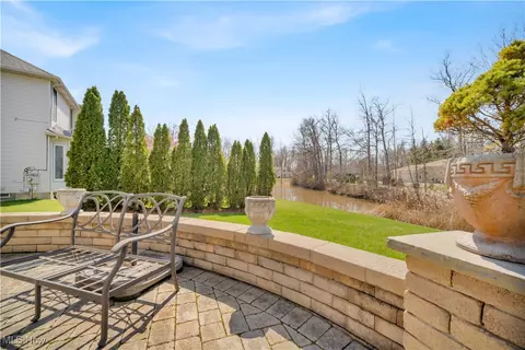 Exterior - 6722 Silvermound Dr, Mentor, OH 44060 photo 11 of 11