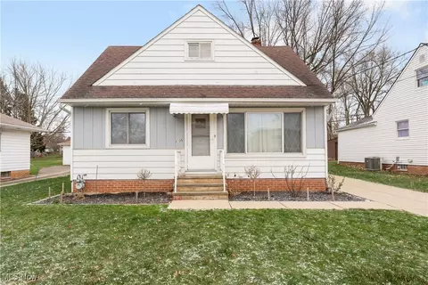 3105 Snow Rd, Parma, OH 44134