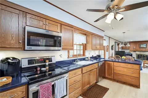 Kitchen - 493 Gresham Dr, Fairlawn, OH 44333 photo 1 of 2