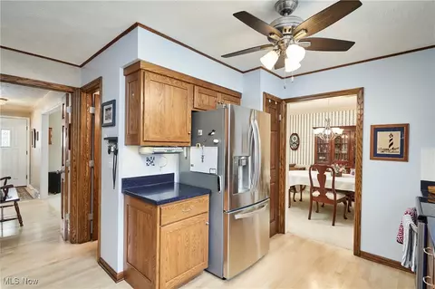 Entry Way - 493 Gresham Dr, Fairlawn, OH 44333 photo 1 of 2