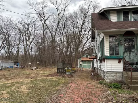 Exterior - 6234 Mcnutt Ave, Ashtabula, OH 44004 photo 3 of 11