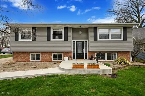 531 Eric Dr, Tallmadge, OH 44278