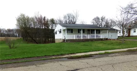 29 E Church St, Marshallville, OH 44645