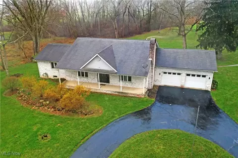 2727 Warren Meadville Rd, Cortland, OH 44410