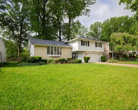433 University Ave, Elyria, OH 44035