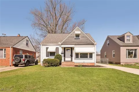 313 E 322nd St, Willowick, OH 44095