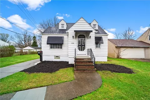 4738 Bartlam Ave, Garfield Heights, OH 44125