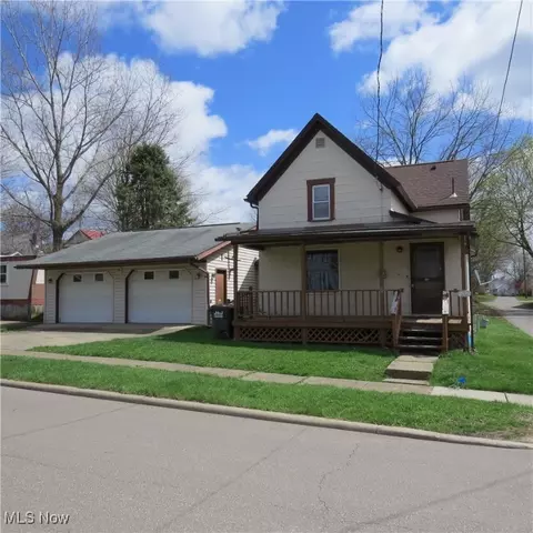 428 N High St, Carrollton, OH 44615