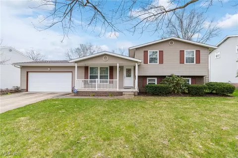806 Chapel Rdg NE, Canton, OH 44714