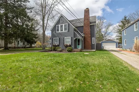 8358 Mapleway, Olmsted Falls, OH 44138