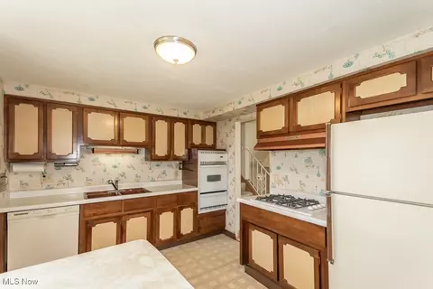 6408 Bryson Dr, Mentor, OH 44060 photo 9