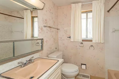 6408 Bryson Dr, Mentor, OH 44060 photo 18