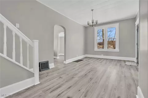 Living - 140 E High St, Alliance, OH 44601 photo 3 of 5