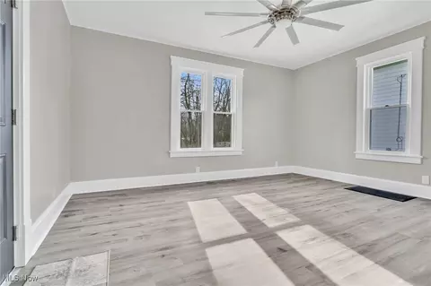 Living - 140 E High St, Alliance, OH 44601 photo 4 of 5