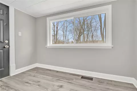 Entry Way - 140 E High St, Alliance, OH 44601 photo 1 of 2