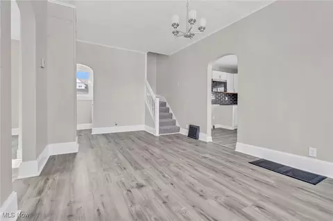 Living - 140 E High St, Alliance, OH 44601 photo 2 of 5