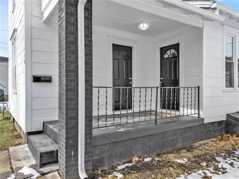 Exterior - 140 E High St, Alliance, OH 44601 photo 2 of 4